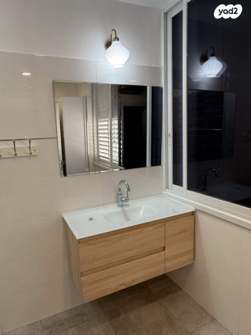 דירה, דניאל, לב העיר, בת ים