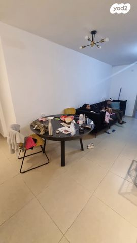 דירה, היוצרים, עיר היין, אשקלון