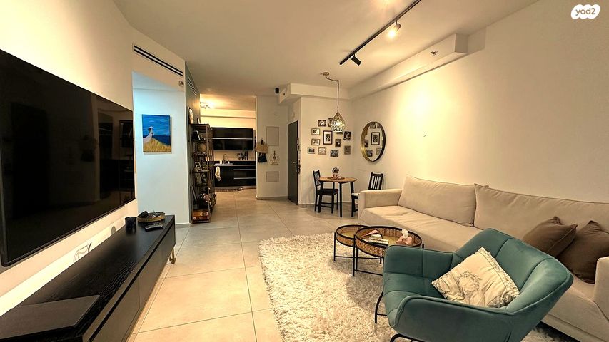 דירה, אנשי בראשית, רמתיים, הוד השרון