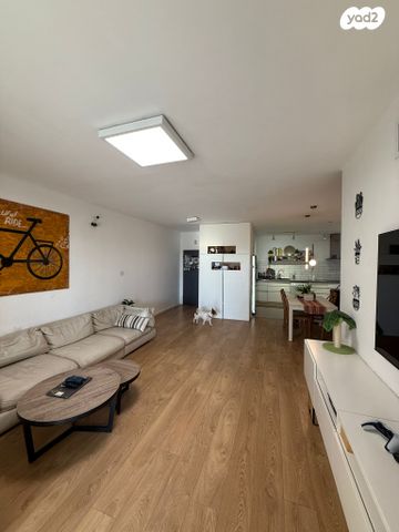 דירת גן, דרך רמתיים 93, הוד השרון