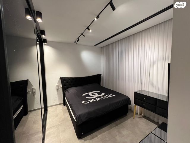 דירת גן, אריאל שרון, נווה שרון / שער העיר, נתיבות