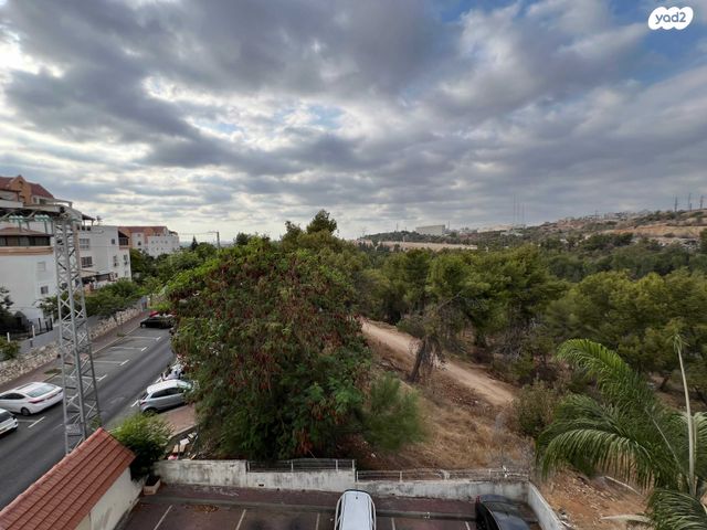 דירה, ה' באייר, נווה אפק, ראש העין