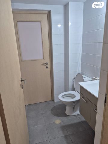 דירה, ספיר, אבני חן, חריש