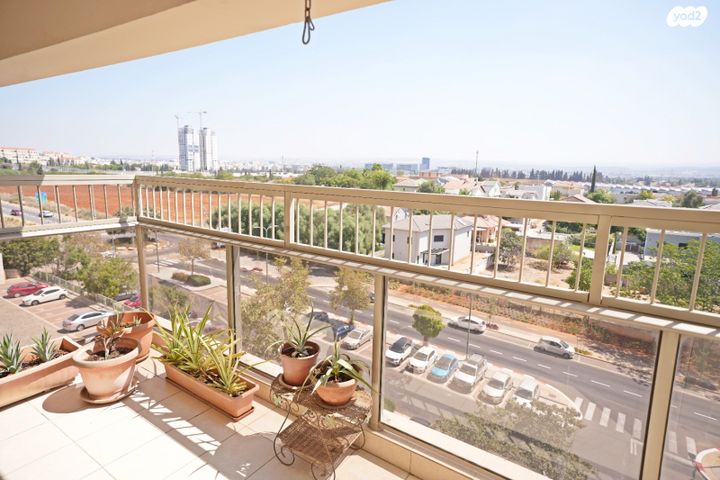 דירה, זלמן שז"ר, מתחם 200, הוד השרון