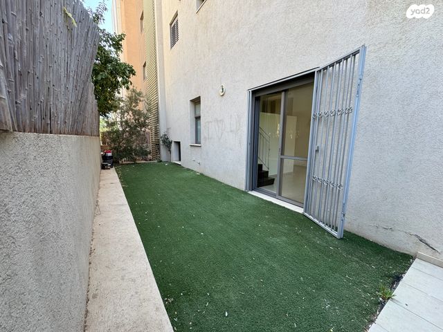 דירת גן, שדרות הצנחנים 14, נגבה, רמת גן