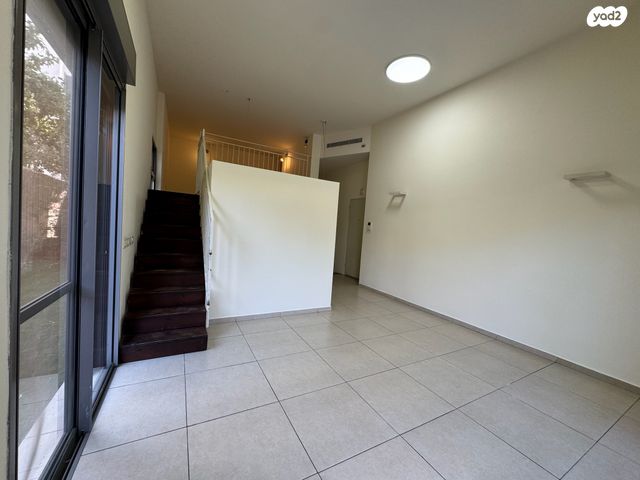 דירת גן, שדרות הצנחנים 14, נגבה, רמת גן