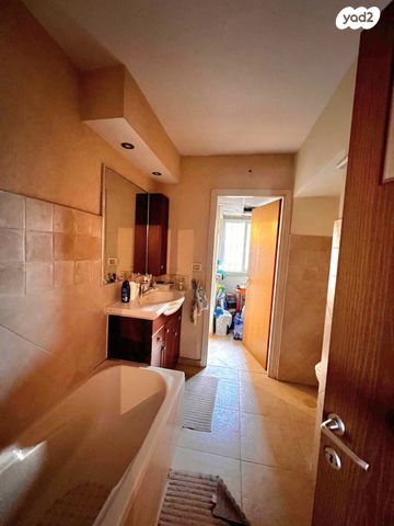 דירה, דרך לוי אשכול, שיכון רסקו, קרית אונו