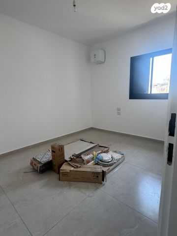 דירה, קרן קיימת לישראל 27, בורוכוב, גבעתיים