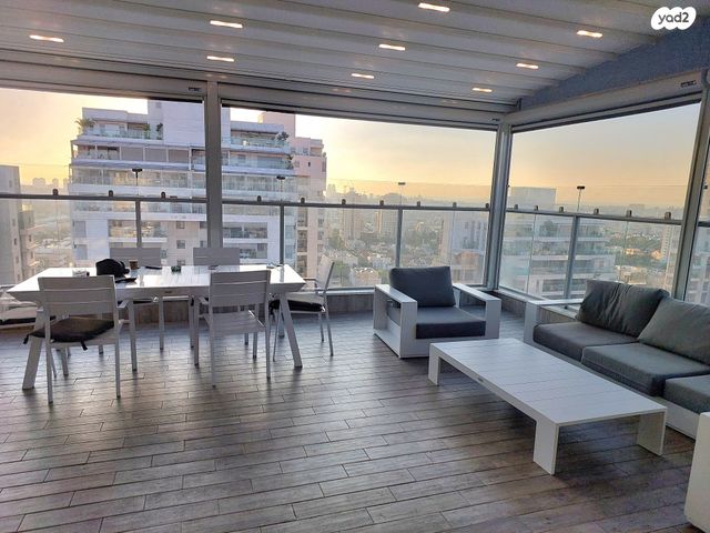 גג/ פנטהאוז, דגניה 10, ח-501, חולון