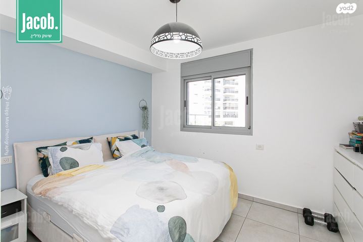 דירה, הגל, החותרים, טירת כרמל