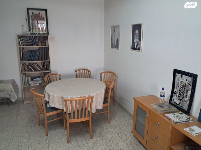 דירה, מרדכי צבי אילן, מקור ברוך, ירושלים