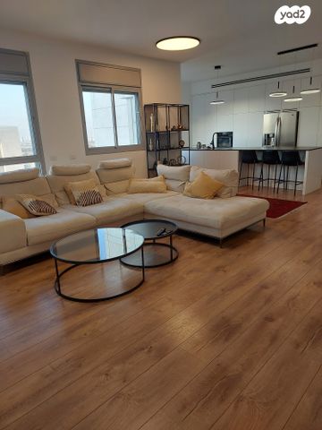 גג/ פנטהאוז, דגניה 10, ח-501, חולון