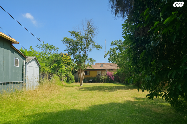 דו משפחתי, שדרות בן צבי, שיכון צנחנים, רמת גן