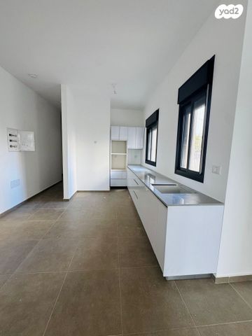 דירת גן, ראשון לציון, מרכז העיר דרום, נתניה