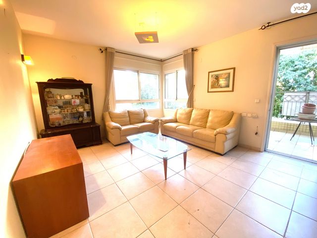 דירה, אוסטשינסקי, פועלים א, כפר סבא