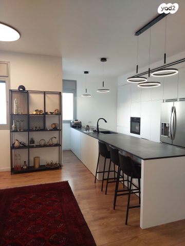 גג/ פנטהאוז, דגניה 10, ח-501, חולון