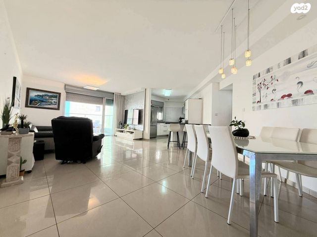 דירה, נעמי שמר, קרית אילון, חולון