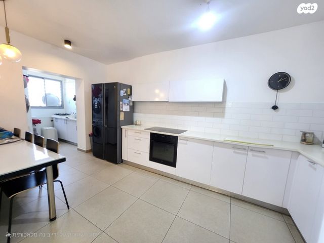 דירה, אליהו הנביא, פסגות אפק, ראש העין