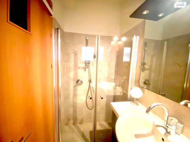 דירה, אוסטשינסקי, פועלים א, כפר סבא