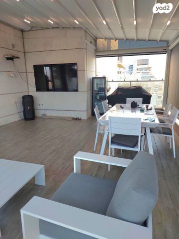 גג/ פנטהאוז, דגניה 10, ח-501, חולון