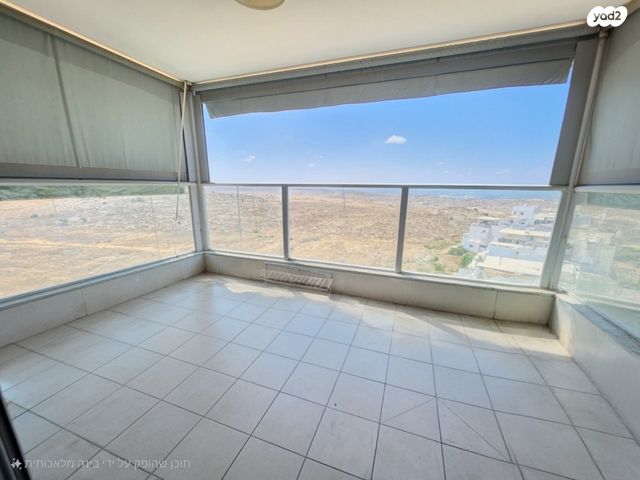 דירה, אליהו הנביא, פסגות אפק, ראש העין