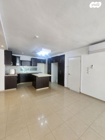 דירת גן, בושם, לבנה, תל אביב יפו