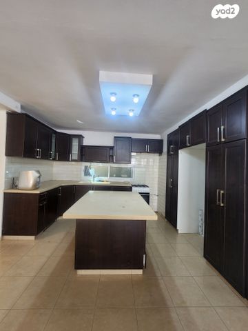 דירת גן, בושם, לבנה, תל אביב יפו