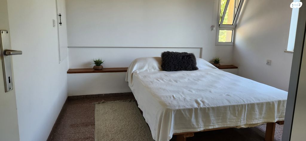 יחידת דיור, גבעת אלה