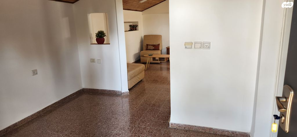 יחידת דיור, גבעת אלה