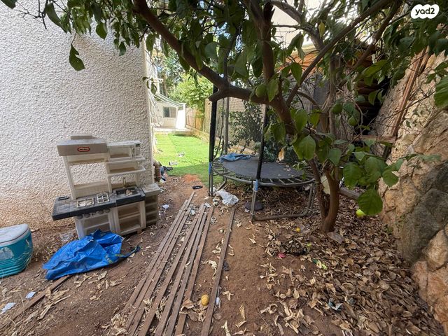 דירת גן, דרך הציונות, רובע ג', אריאל