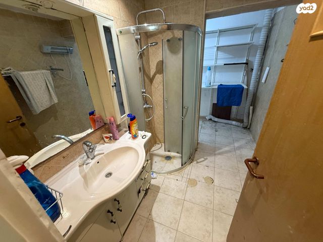 דירת גן, דרך הציונות, רובע ג', אריאל