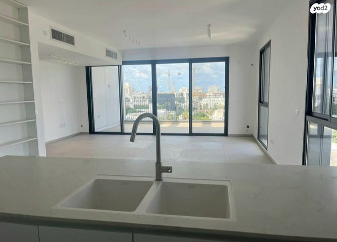 גג/ פנטהאוז, שדרות סמאטס, הצפון החדש - צפון, תל אביב יפו