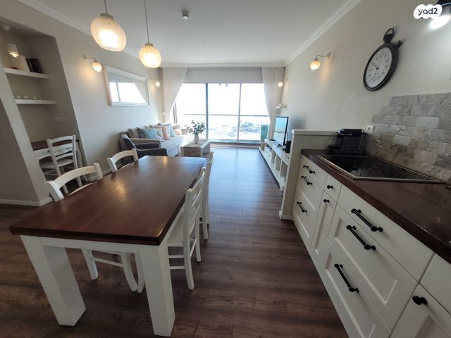 דירה, הרצליה