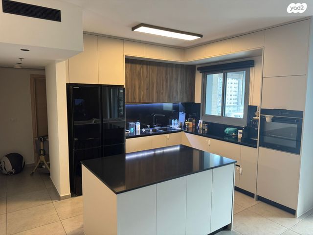 דירה, נאות שמיר, רמלה