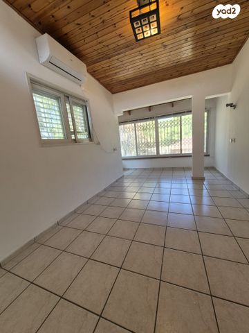 בית פרטי/ קוטג', נווה מגן, רמת השרון