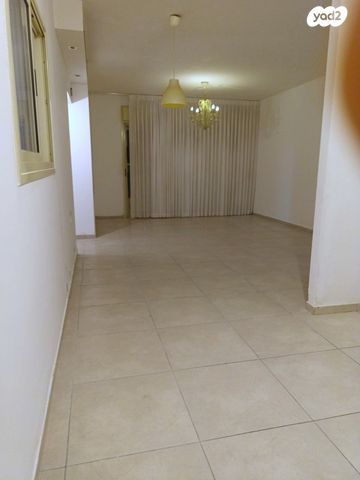 שביל חודשי השנה 6