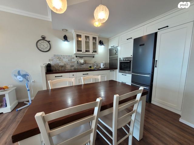 דירה, הרצליה