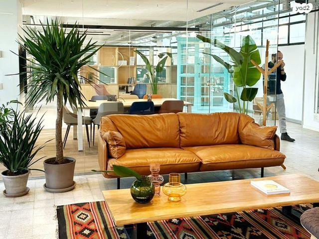 משרדים, מונטיפיורי, הרכבת, תל אביב יפו