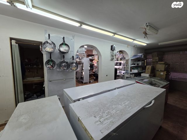 חנויות/ שטח מסחרי, שדרות נשיאי ישראל, המיסדים, כרמיאל