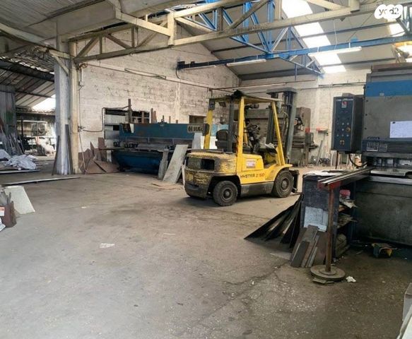 מבני תעשיה, יוסף לוי, אזור תעשיה קרית ביאליק, אזור תעשיה צור שלום, קרית ביאליק