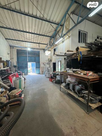 מבני תעשיה, ליסבון, אזור תעשיה, שדרות