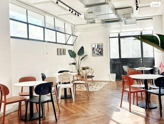 מונטיפיורי, הרכבת