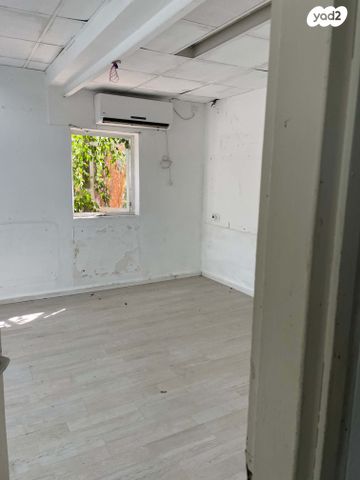 קליניקות, יד לבנים, רמת גן