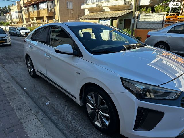 יונדאי איוניק