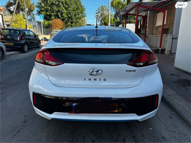 יונדאי איוניק