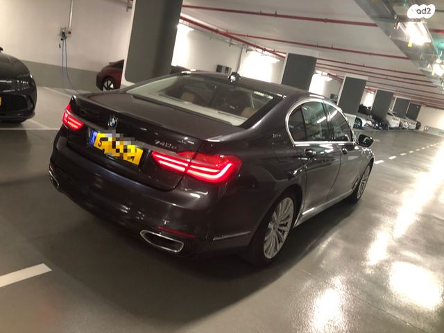 מודעת רכב ב מ וו סדרה 7