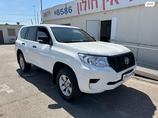 טויוטה לנד קרוזר