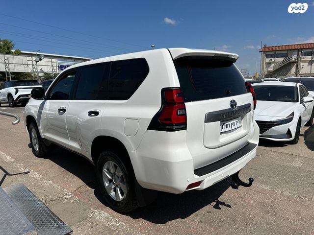 טויוטה לנד קרוזר