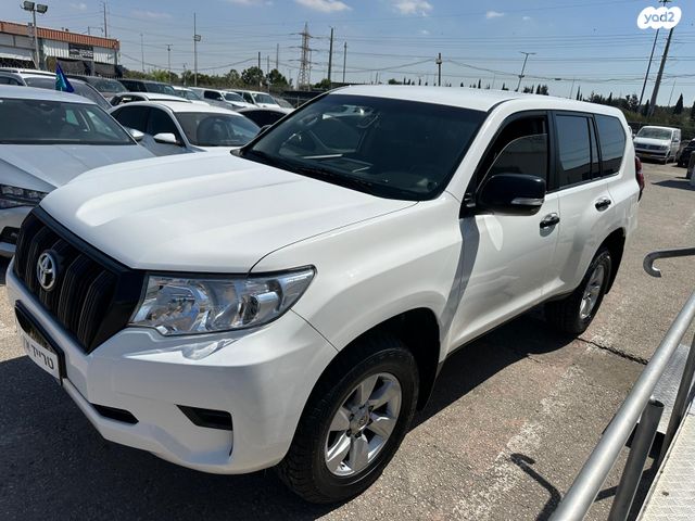 טויוטה לנד קרוזר