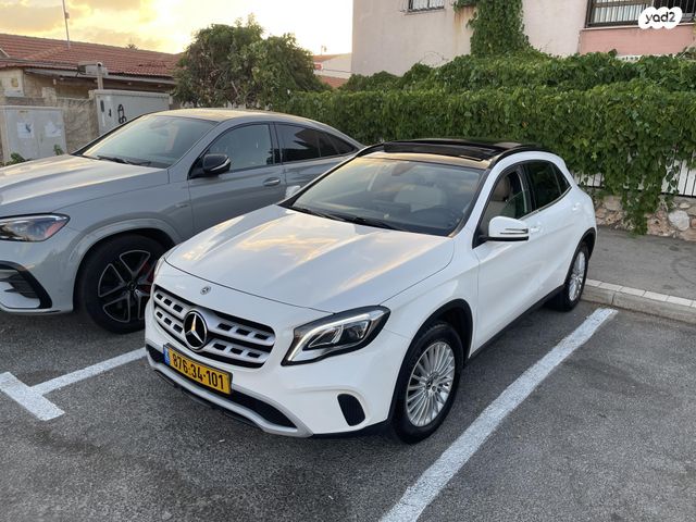 מודעת רכב מרצדס-בנץ GLA